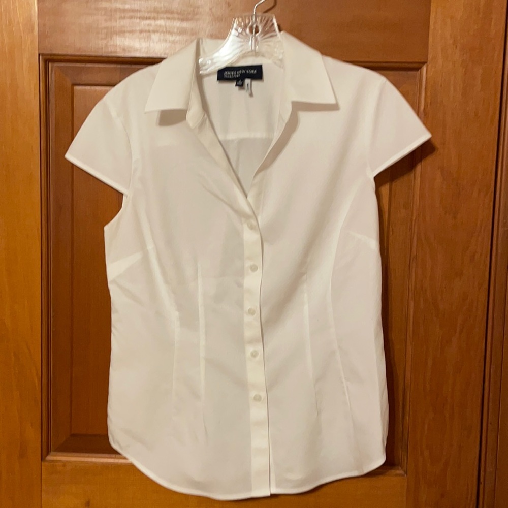 Jones New York white Blouse with capped sleeves